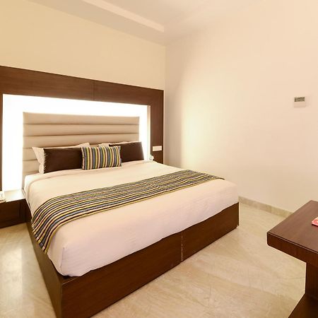 Hotel Alleviate Агра Екстер'єр фото