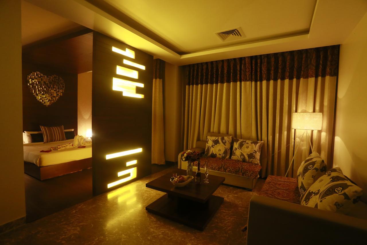 Hotel Alleviate Агра Екстер'єр фото