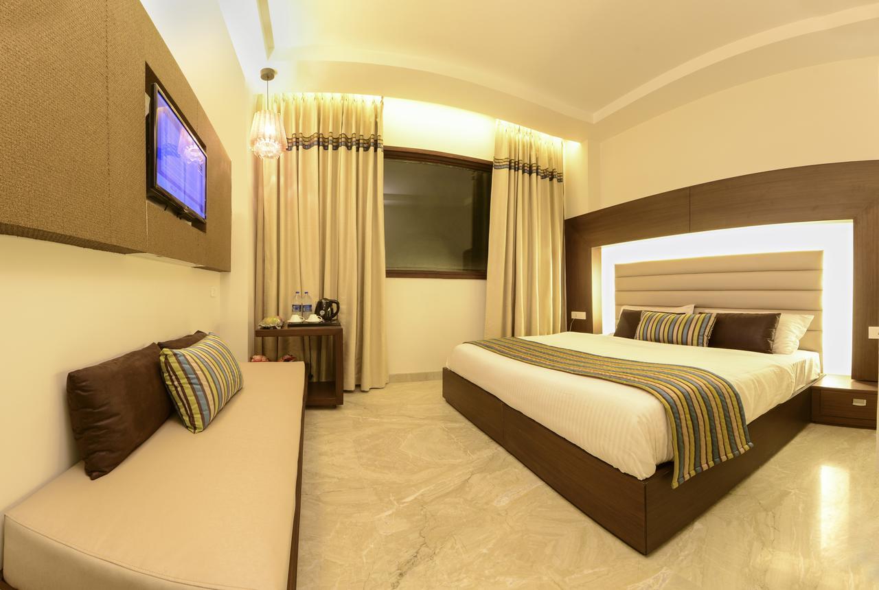 Hotel Alleviate Агра Екстер'єр фото