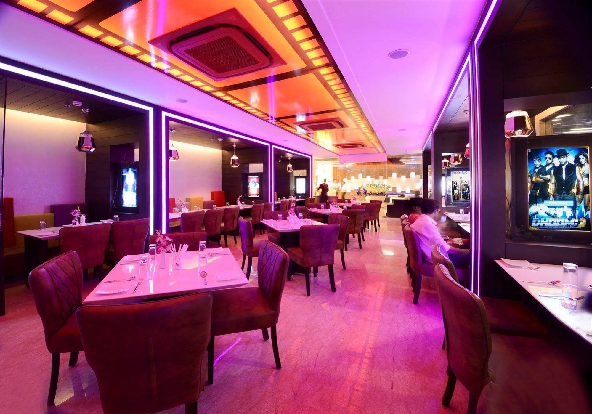 Hotel Alleviate Агра Екстер'єр фото